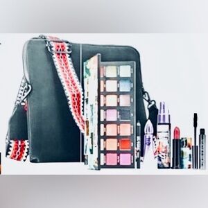 VAULT UD Limited-Edition Born To Run FULL-SET Makeup Collection, NIB